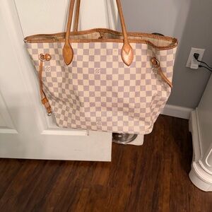 Louis Vuitton Neverfull bag